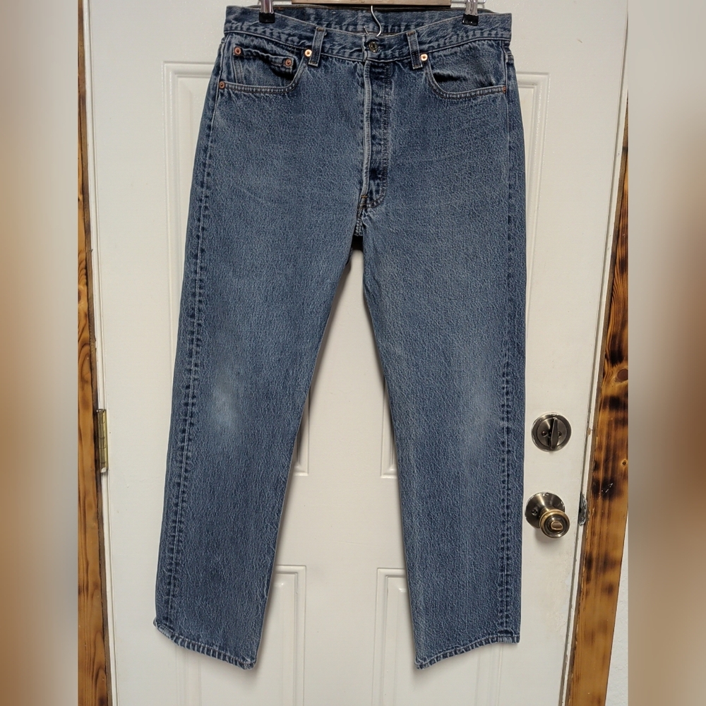 Vintage Levi’s 501xx Jeans 36x33 Made In USA Button Fly 90s Light Wash Red Tab